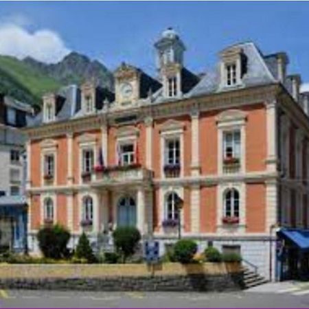 T2 Renove Avec Terrasse, Parking Prive, Local Velos A Cauterets - Fr-1-401-290 Esterno foto