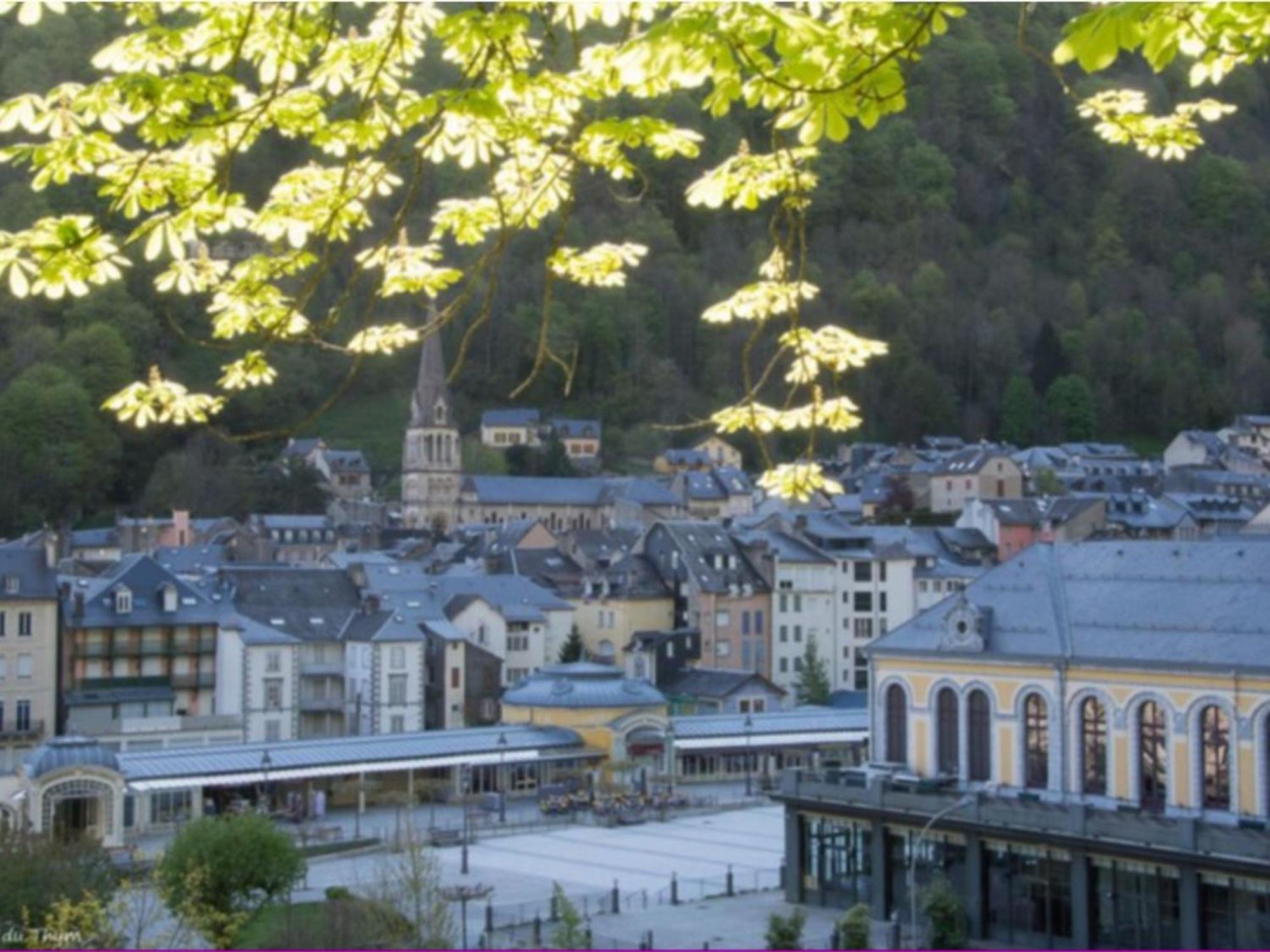 T2 Renove Avec Terrasse, Parking Prive, Local Velos A Cauterets - Fr-1-401-290 Esterno foto